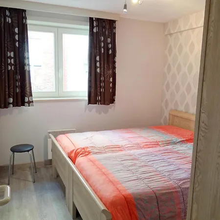 In Near The Apartman *