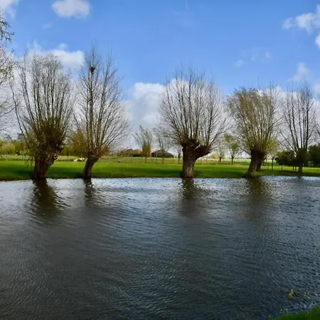 In Near The Apartman *